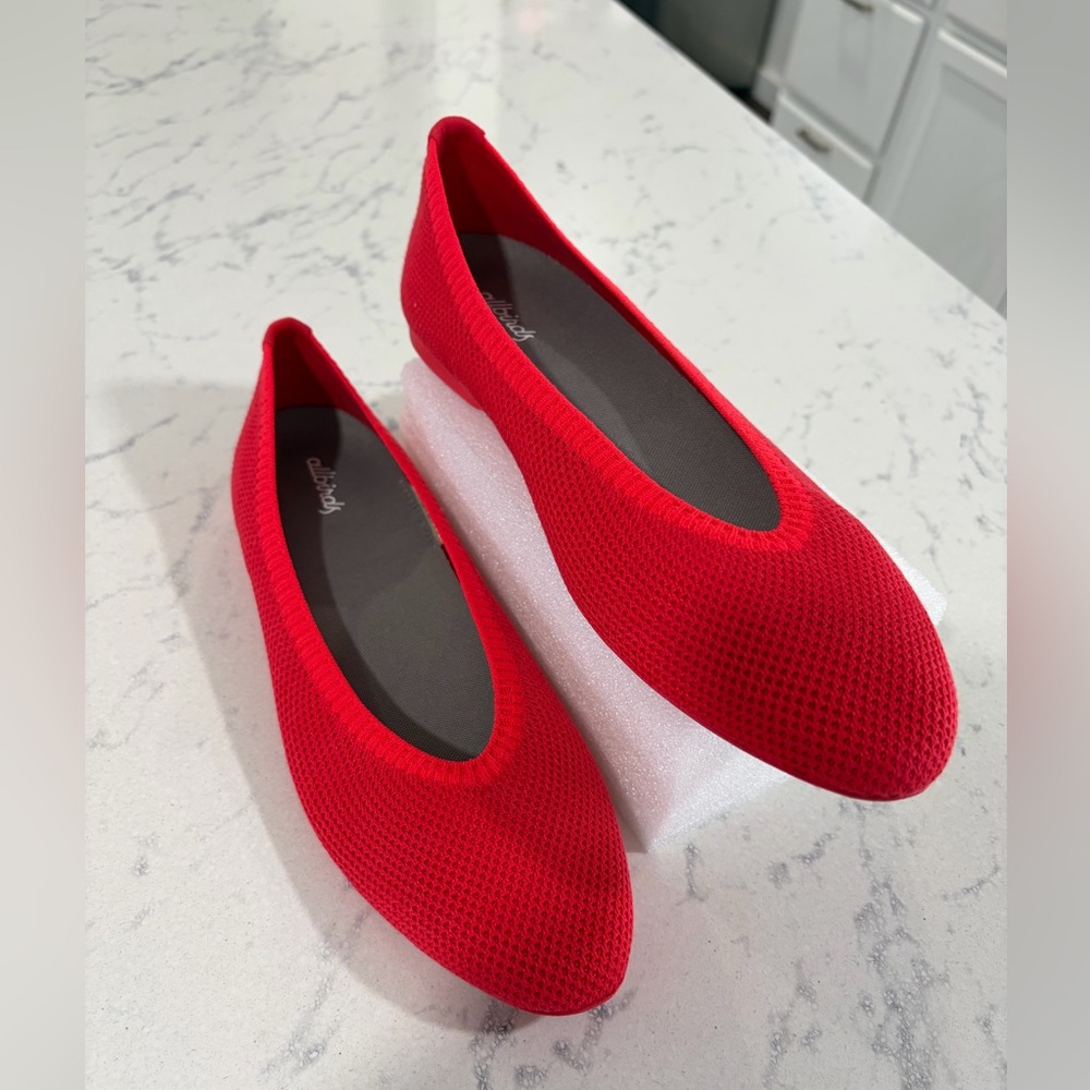 ALLBIRDS Women’s Point Toe Ballet Flats in Bloom Red with Red Sole NWOT